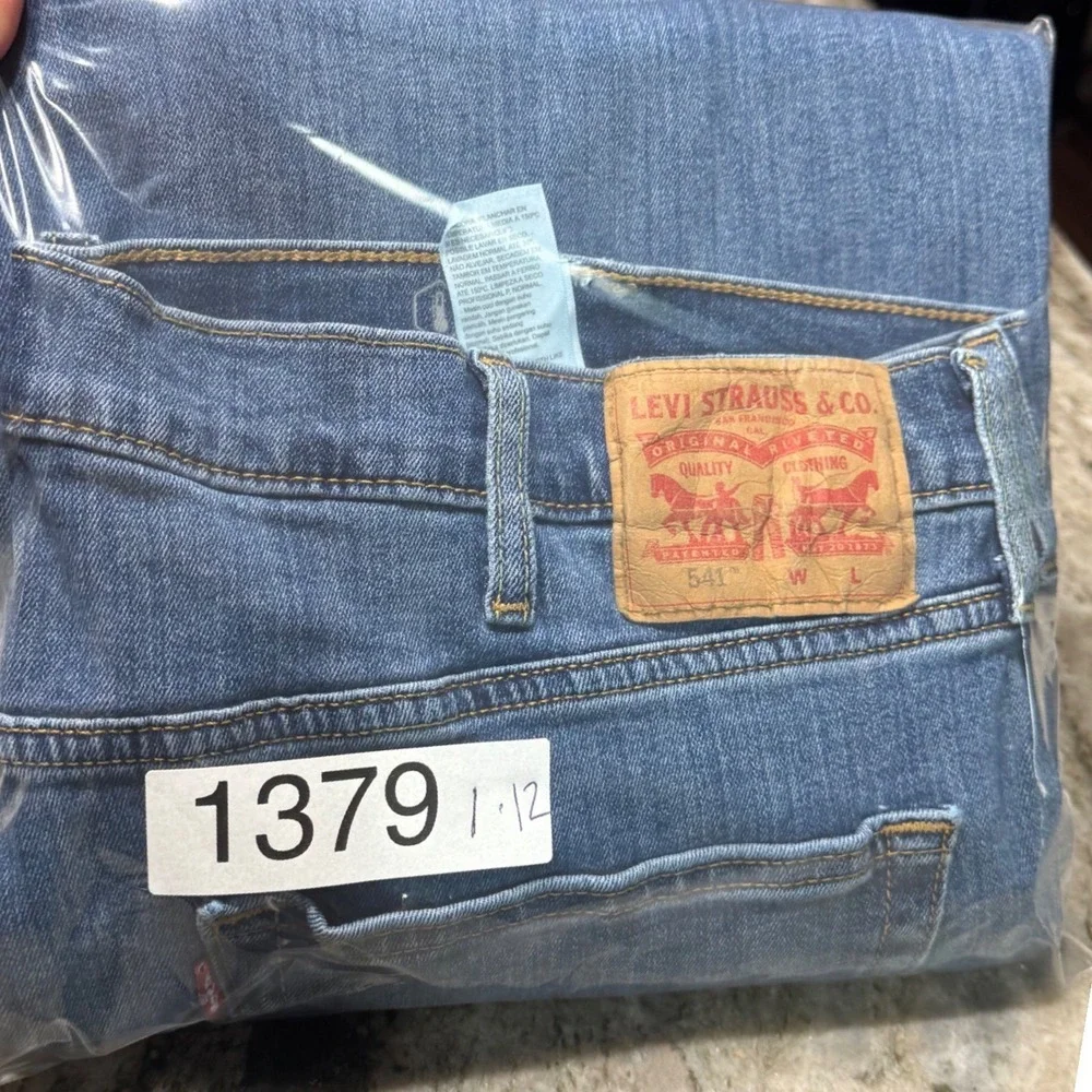Levi's 541 Athletic Taper Jeans Mens 42x32 All Seasons Tech Blue Medium Wash